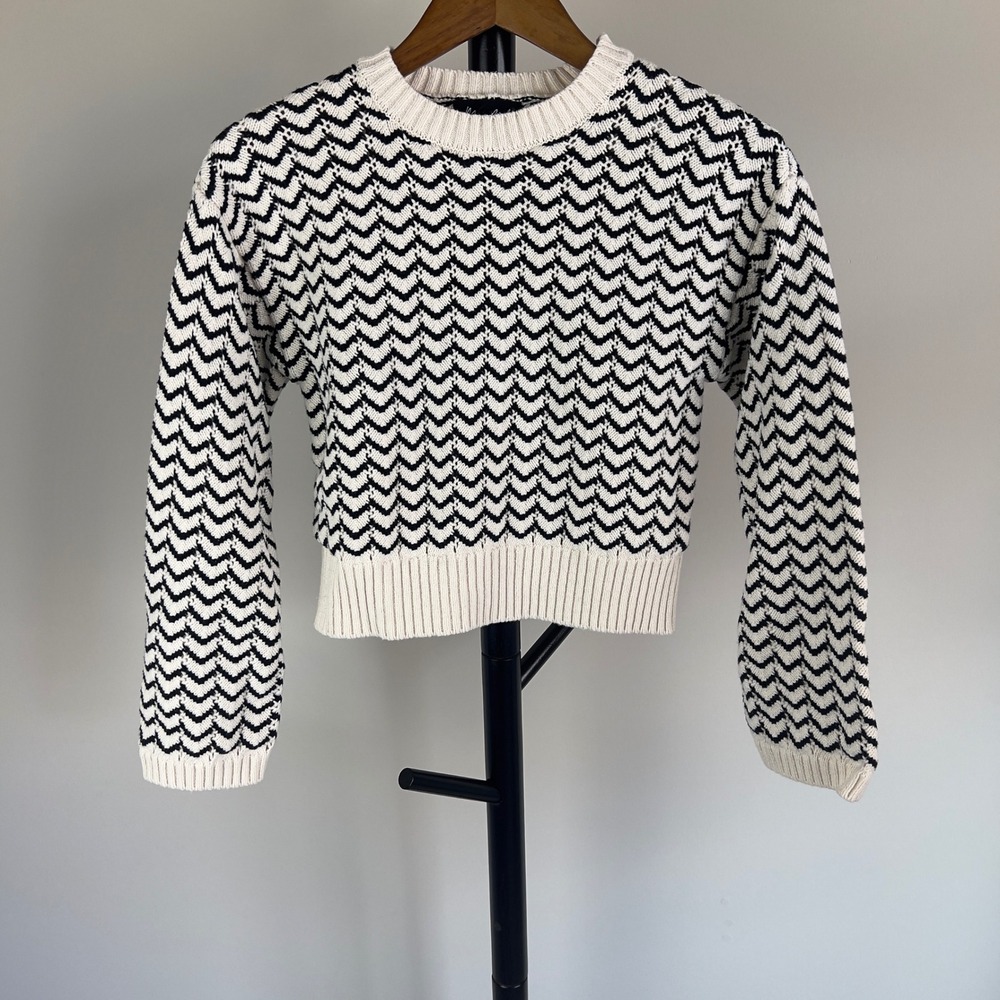 Marled XS Black White Chevron Zig Zag Knit Cropped Crewneck Sweater